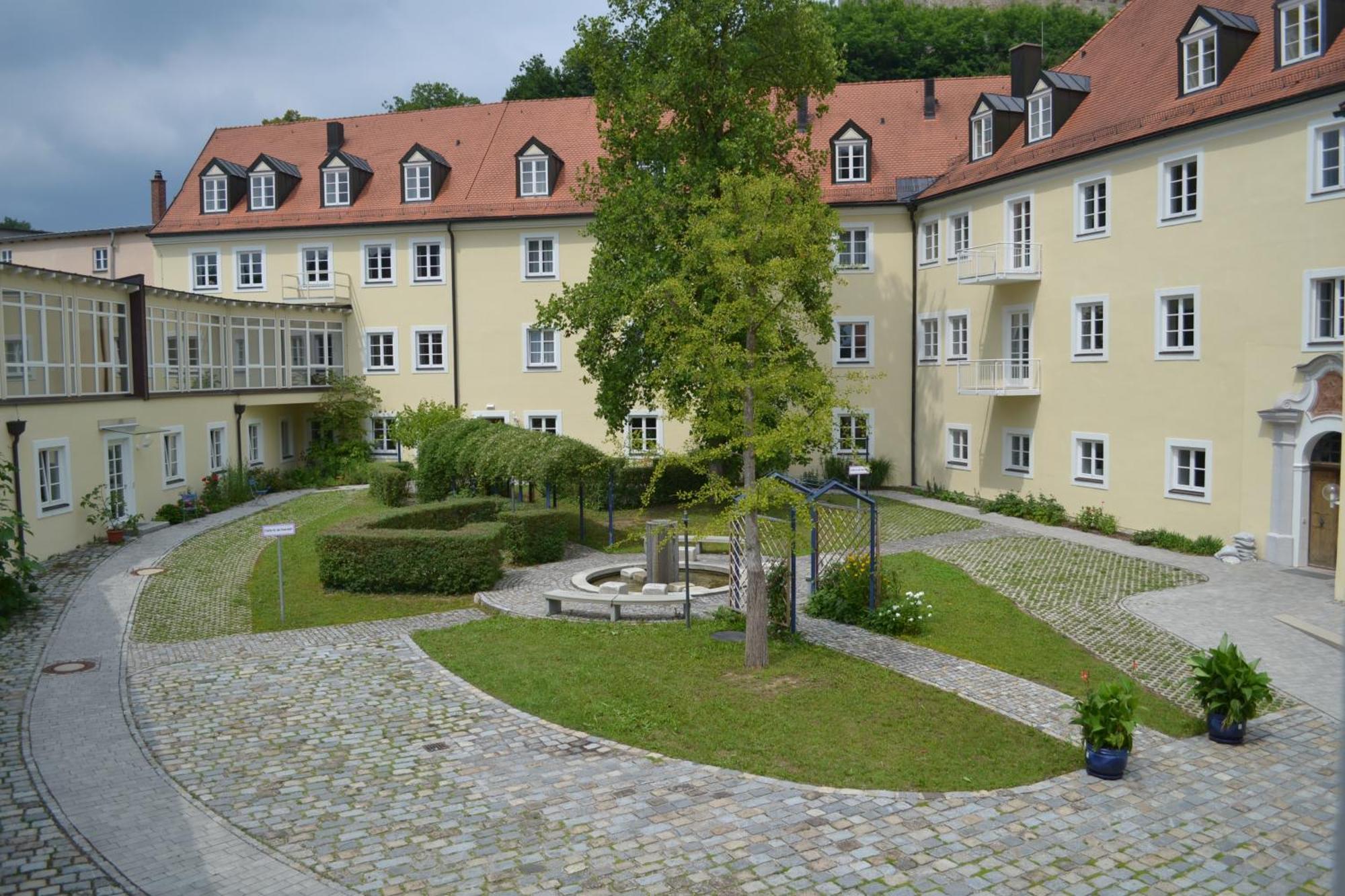 Haus Der Begegnung Heilig Geist Burghausen Exterior foto