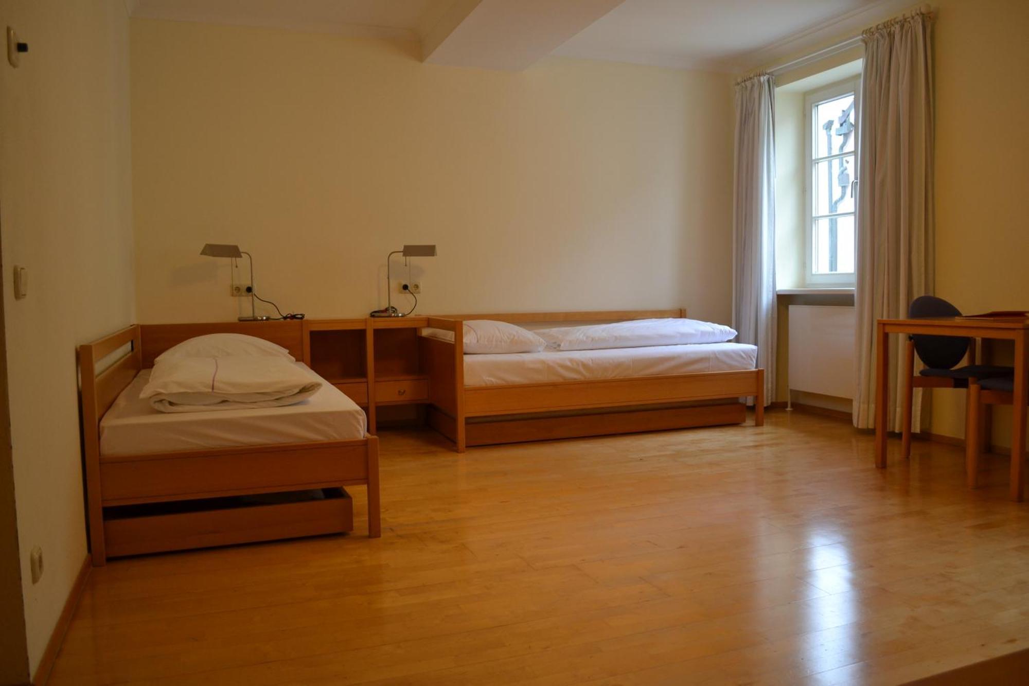 Haus Der Begegnung Heilig Geist Burghausen Exterior foto