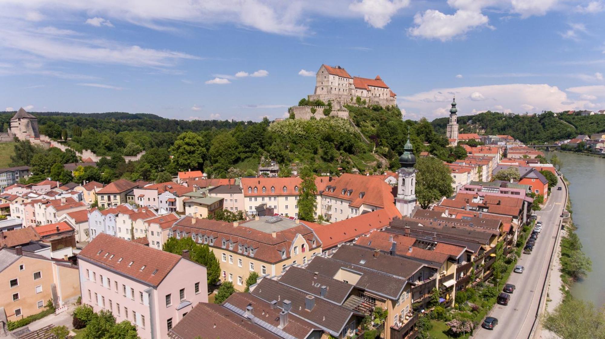 Haus Der Begegnung Heilig Geist Burghausen Exterior foto