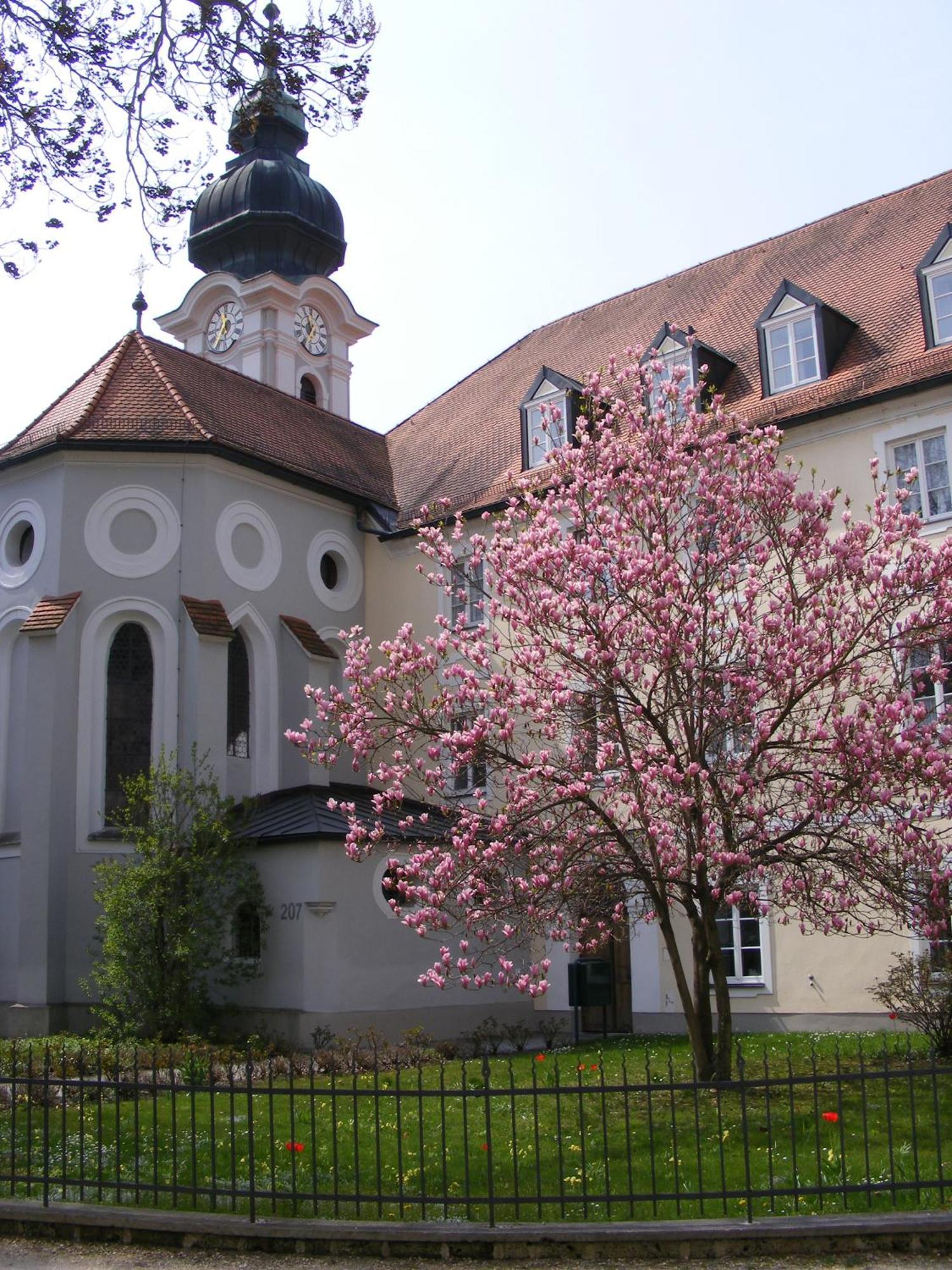 Haus Der Begegnung Heilig Geist Burghausen Exterior foto
